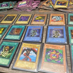 Yu-Gi-Oh! Card Lot of 268 cards from 1996